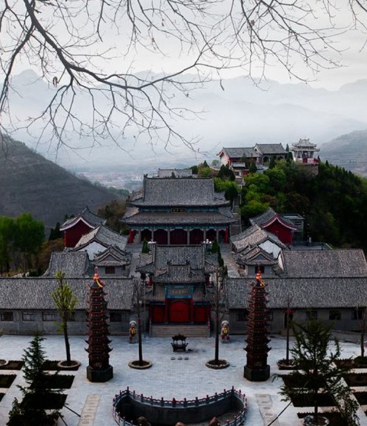 八寶靈山寺